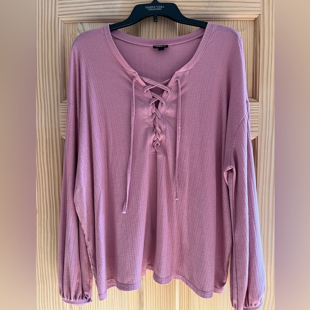 Torrid Rose Taupe Lace Up Neckline Long Sleeve Size 2‎